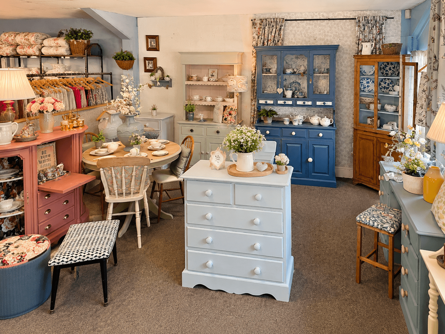 Merlin’s Bridge shop interior photo 5