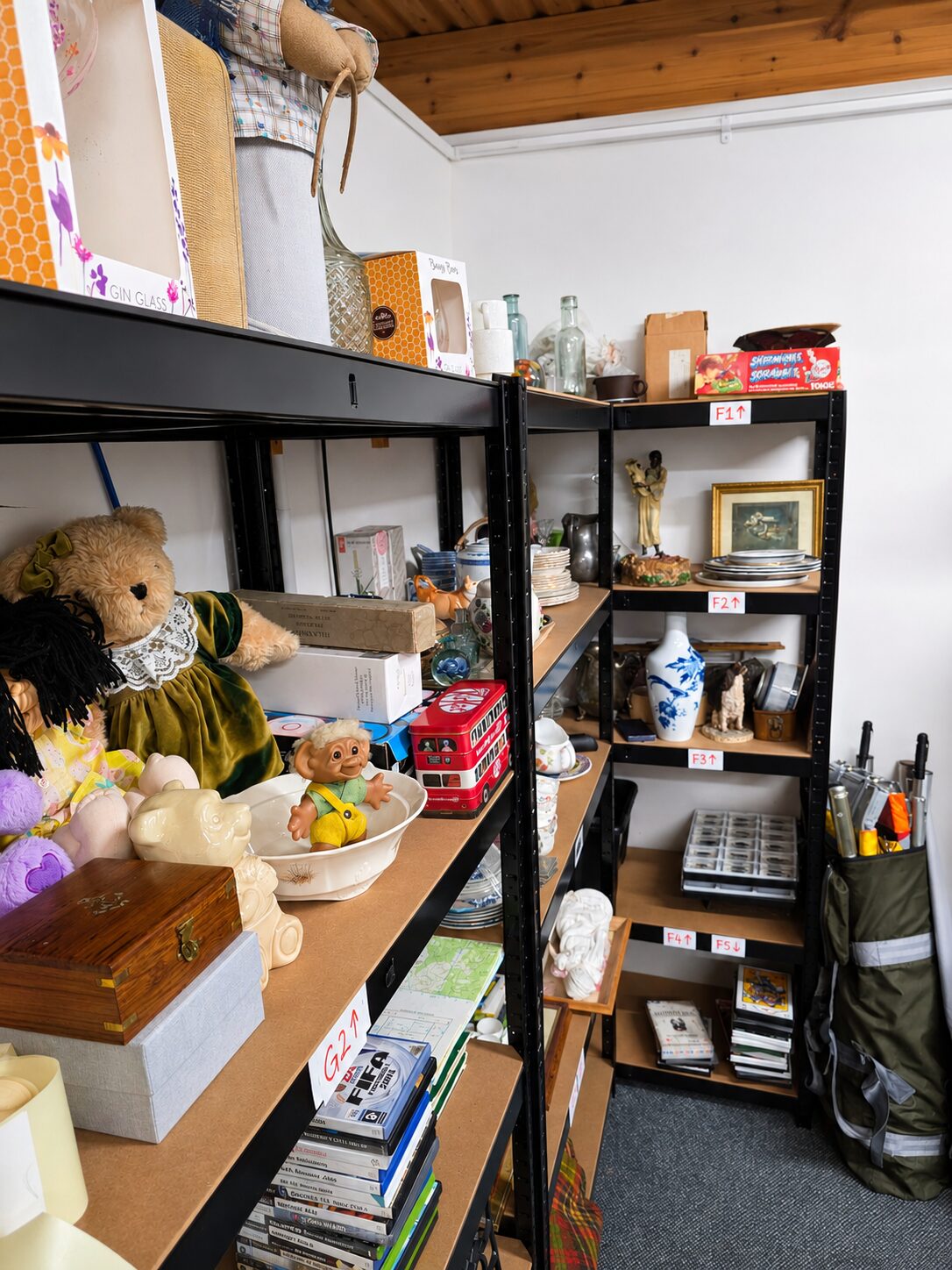 FRAME online sales work area